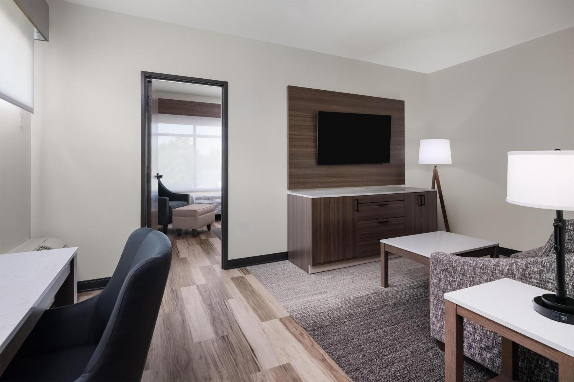King Suite with Sofa Bed - Non-Smoking