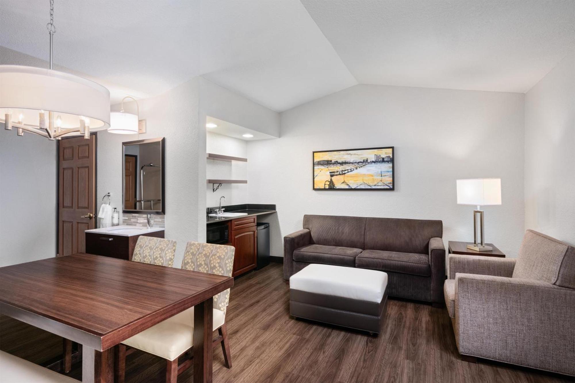 Two-Bedroom Suite - Non-Smoking