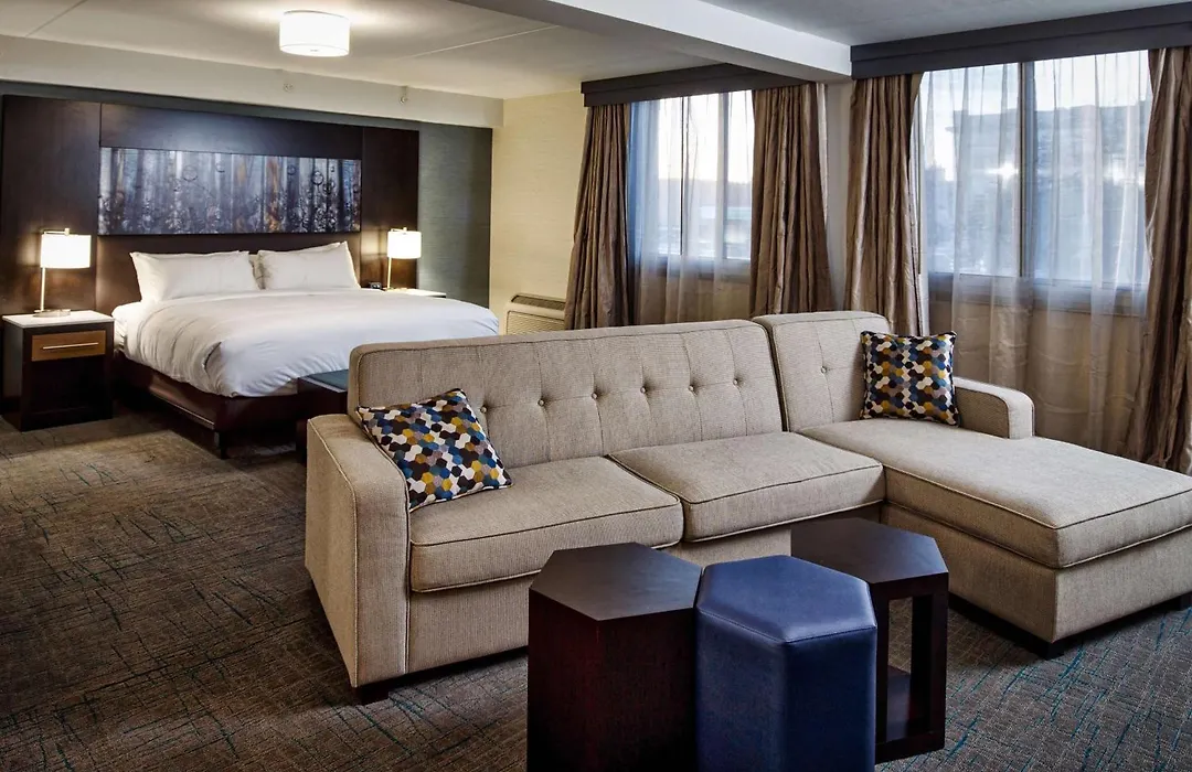Doubletree By Hilton Neenah-1